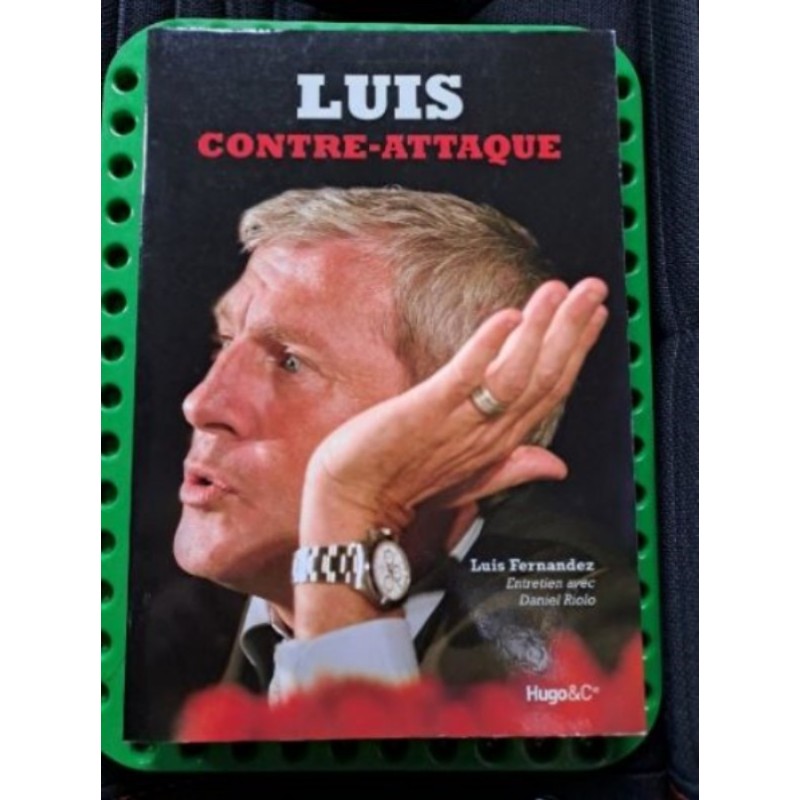 Livre football Luis contre-attaque