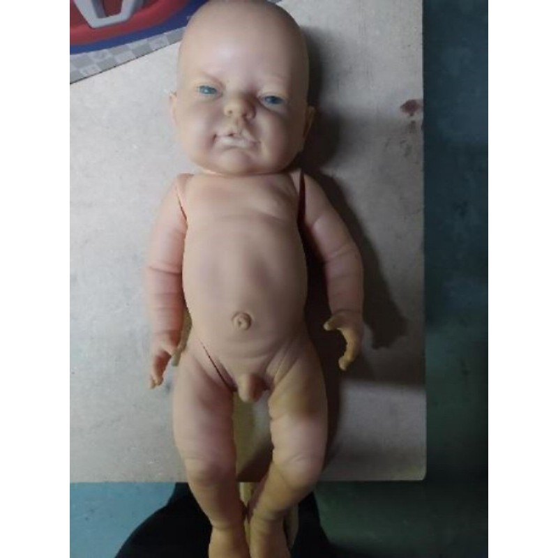 Poupon Sexué Très Rare Dans Cet État