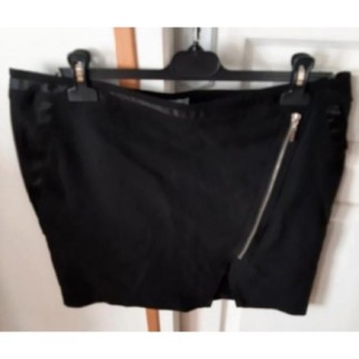 Jupe courte noire T44