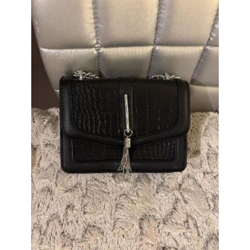 Sac à main noir carré 