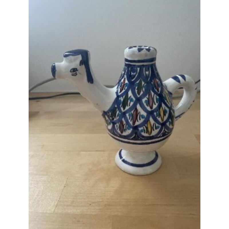 Pichet chameau magique 