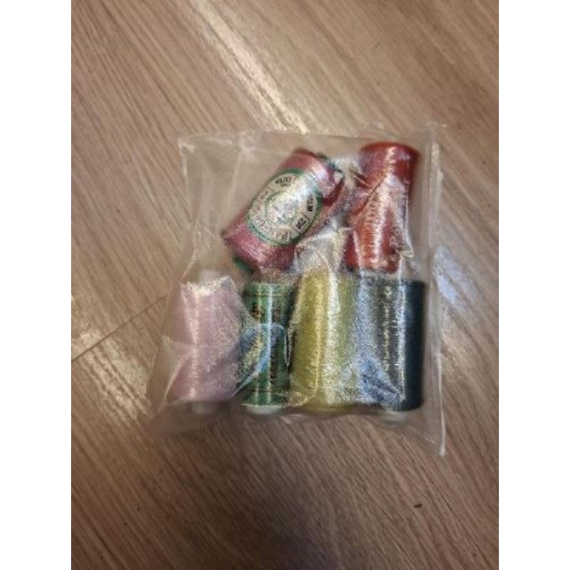 Lot 6 fils à coudre 