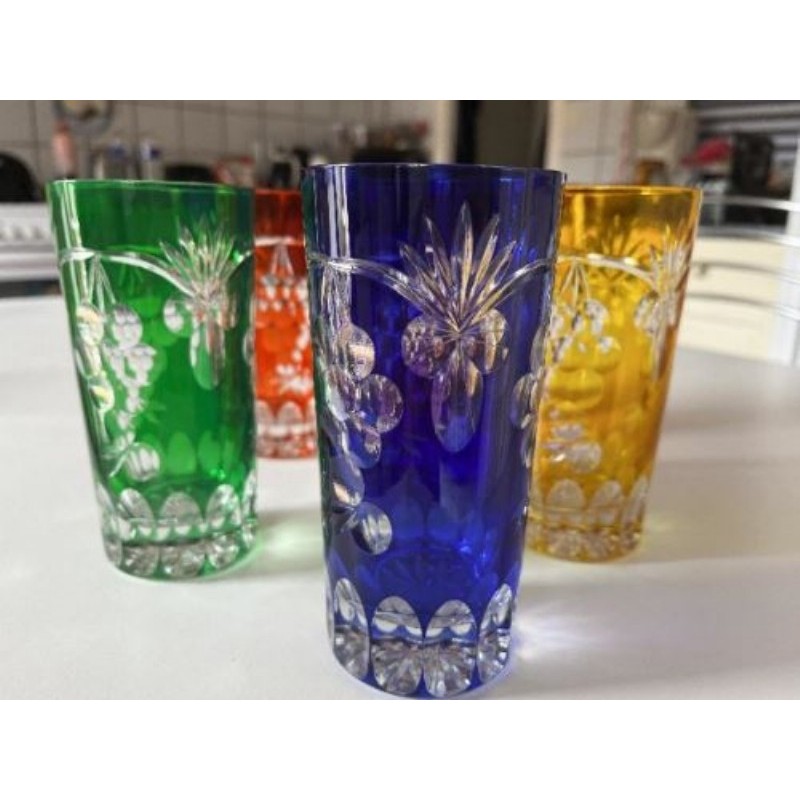 Lot de 6 grands verres en cristal de couleur 