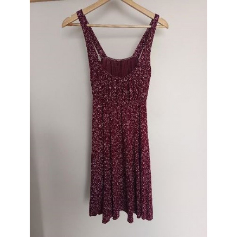 Petite robe a bretelles bordeaux 