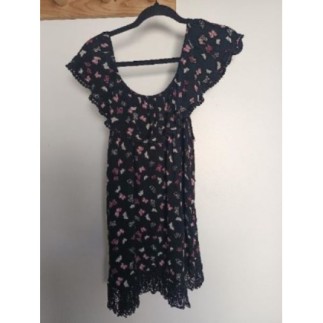 Haut été noir a papillons 