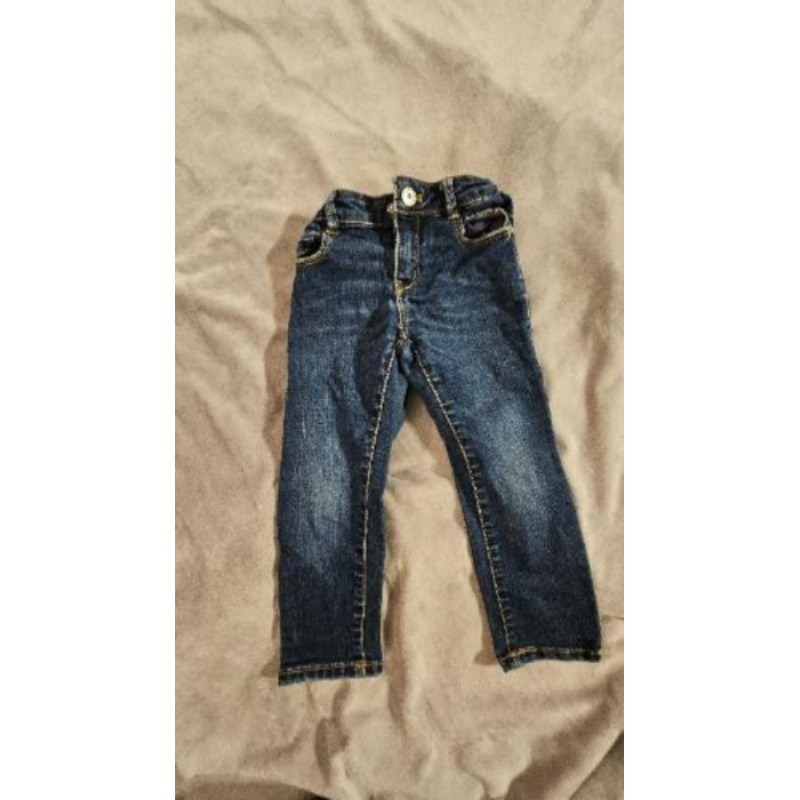 Jean garçobn Okaïdi Slim 3 ans