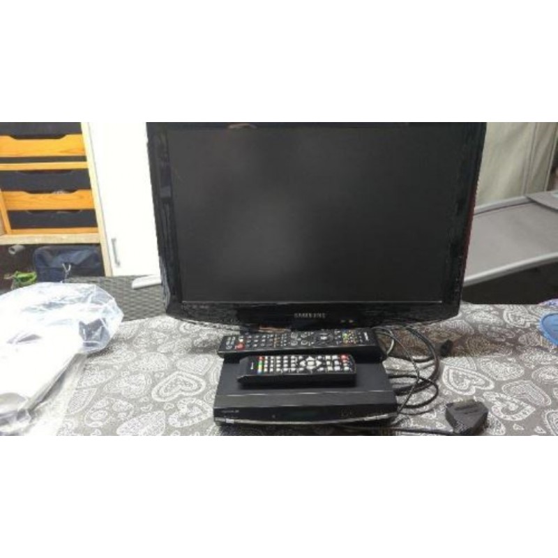 TV Samsung et récepteur TNT