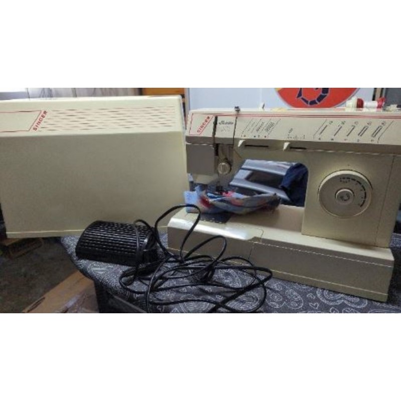 Machine à coudre singer 