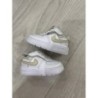 Basket Nike blanche et beige air force 18,5 bébé 