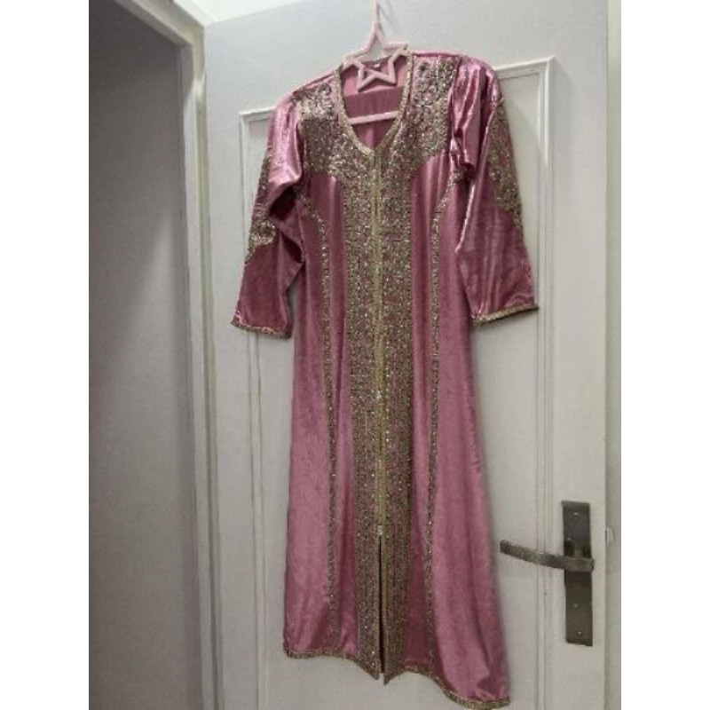 Robe caftan, rose pour enfants en velours avec perles et broderie, dorée, neuve, taille 10 12 ans