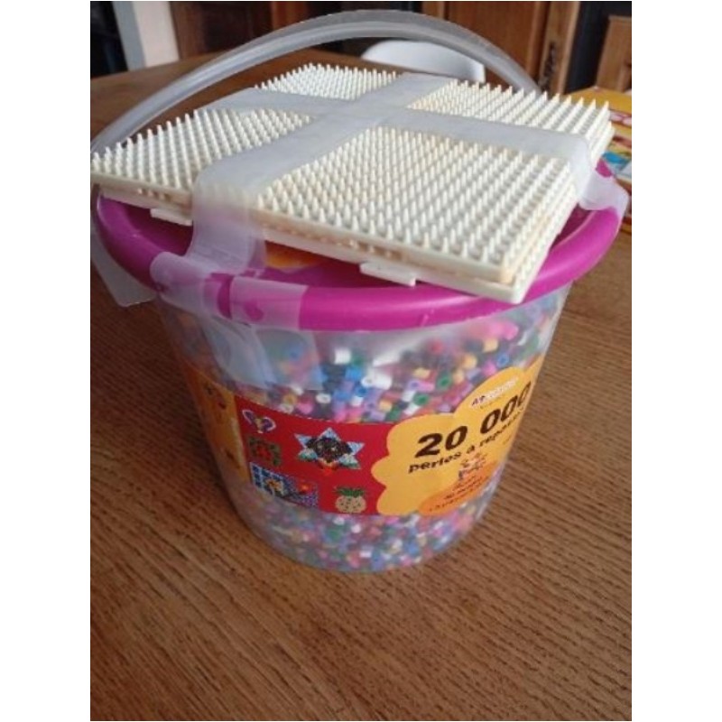 Perles à repasser + 2 plaquettes 