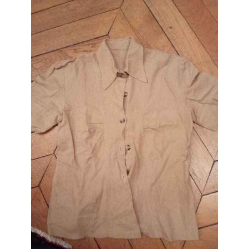 Chemisier beige en lin manches courtes