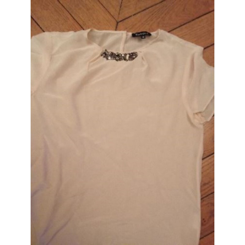 Haut Caroll taille 38 en soie manches courtes 