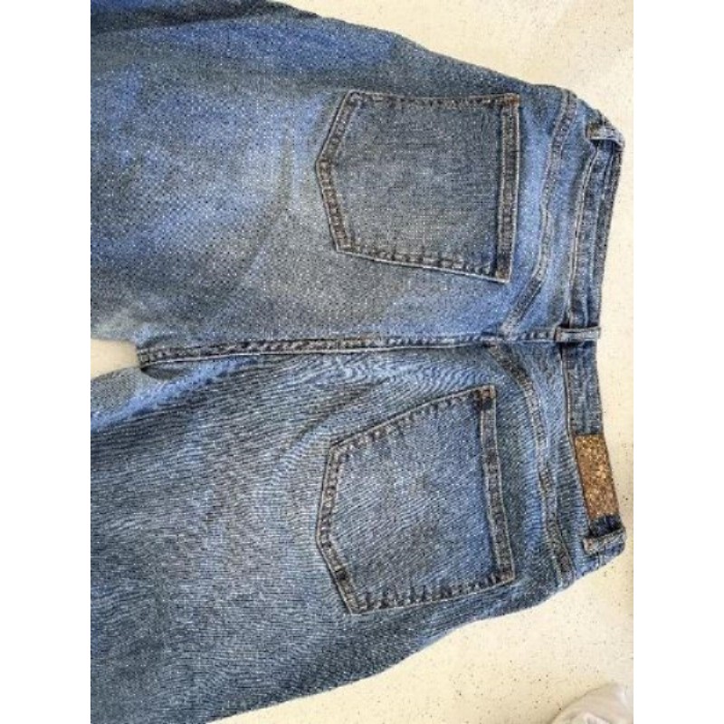 Jean taille 32(42) AMISU 