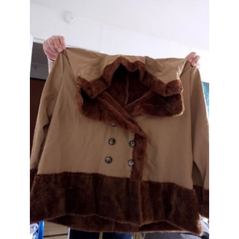 Veste femme neuve double et fourrure beige foncé taille xl ou brocante normal mais essaie on sait ja