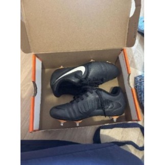 Crampon de foot 31,5 Nike...