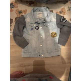 Veste en jeans taille 8 ans...