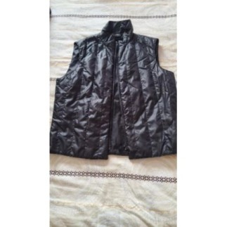 Gilet noir sans manche Noir...