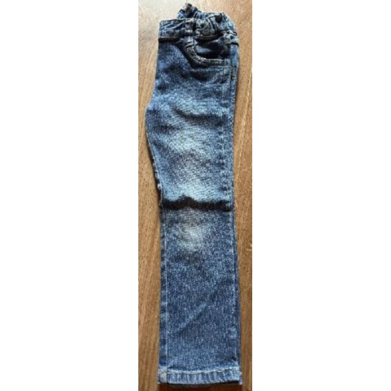 Jean Vynil fraise 4 ans