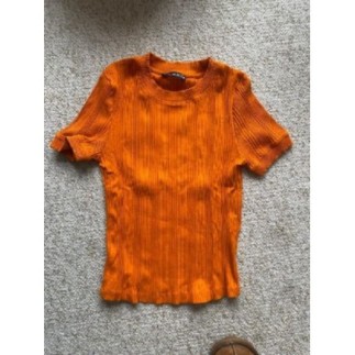 T-shirt fit orange