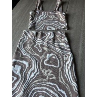 Ensemble haut et jupe blanc...