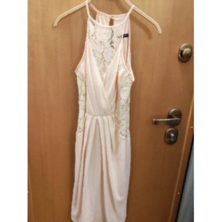 Robe rose dentelle épaule...