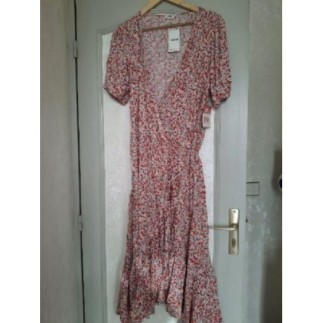 ROBE FLEURIE NEUVE AVEC...