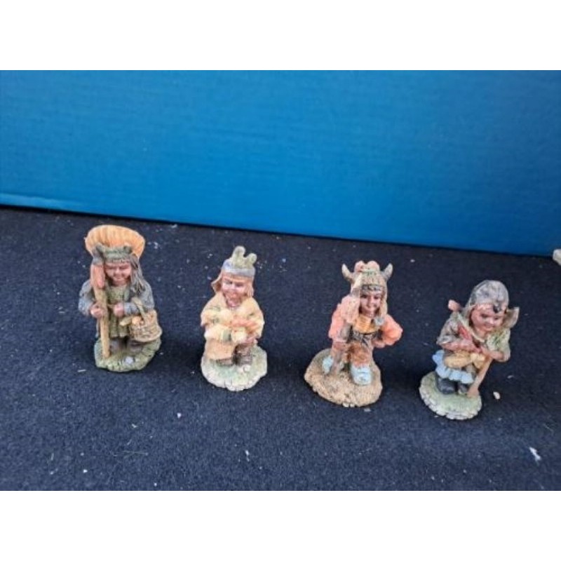 Lot de 4 Statuettes Figurines d'indiens