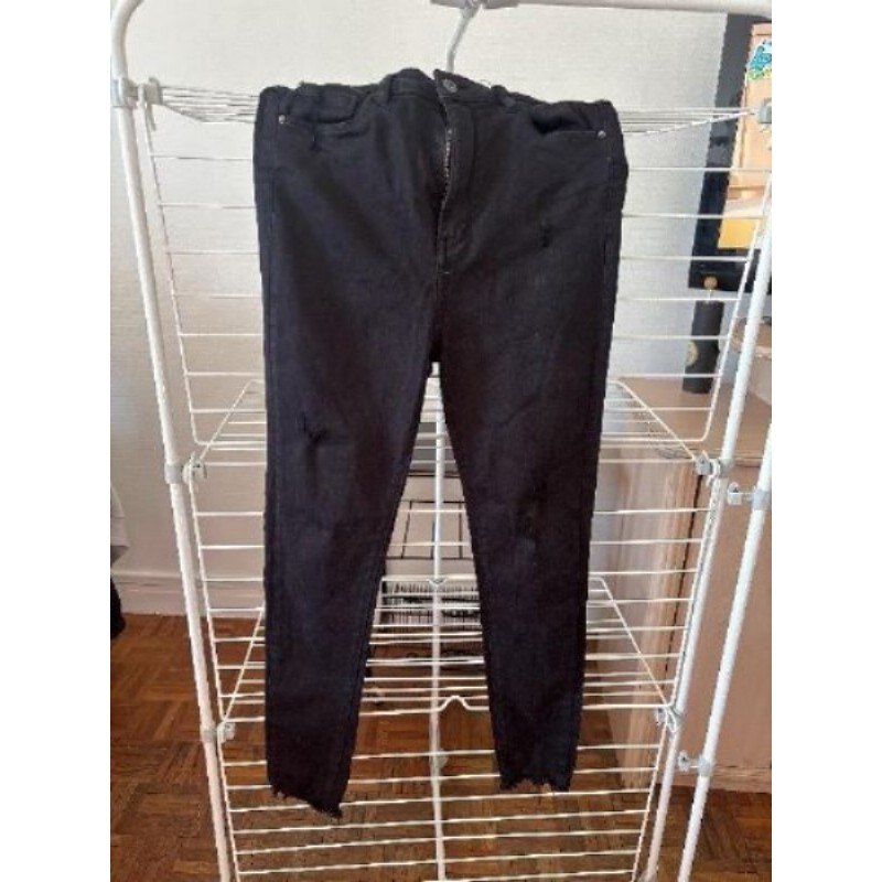 Jean slim noir taille M