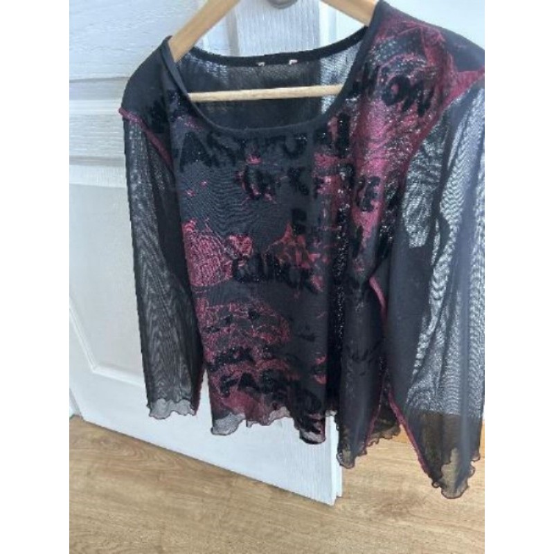 Haut noir et rouge 40/42