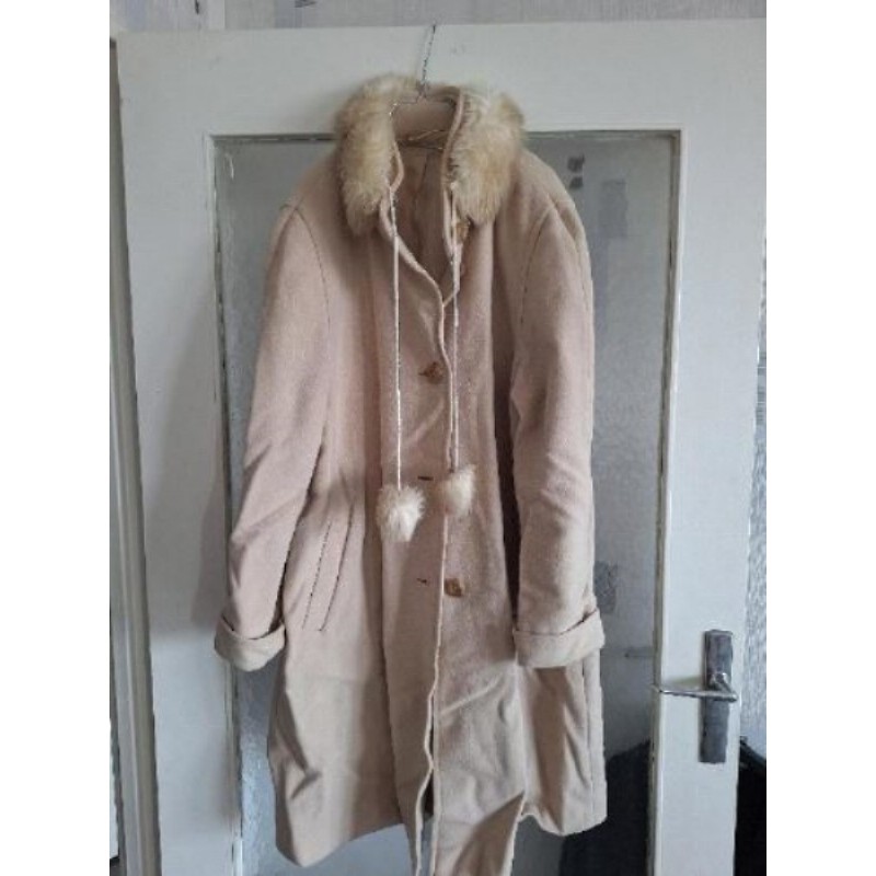 Manteau laine beige cole fourrure taille 42