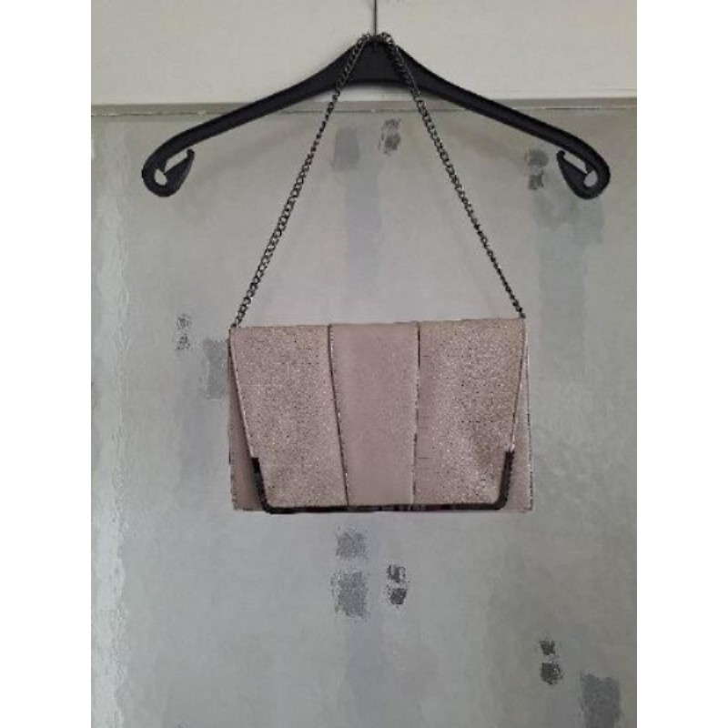 Pochette beige plate neuve
