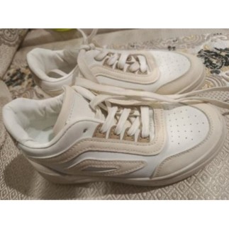 Basket beige fille P.36