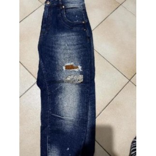 Jeans bleu foncé troué 