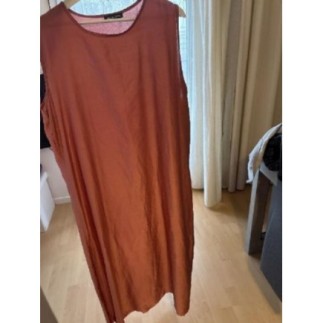 Robe rose cendré satiné TU