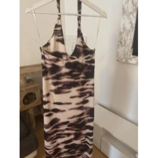 Robe dos nus bershka L