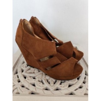 Talon compensé marron daim...