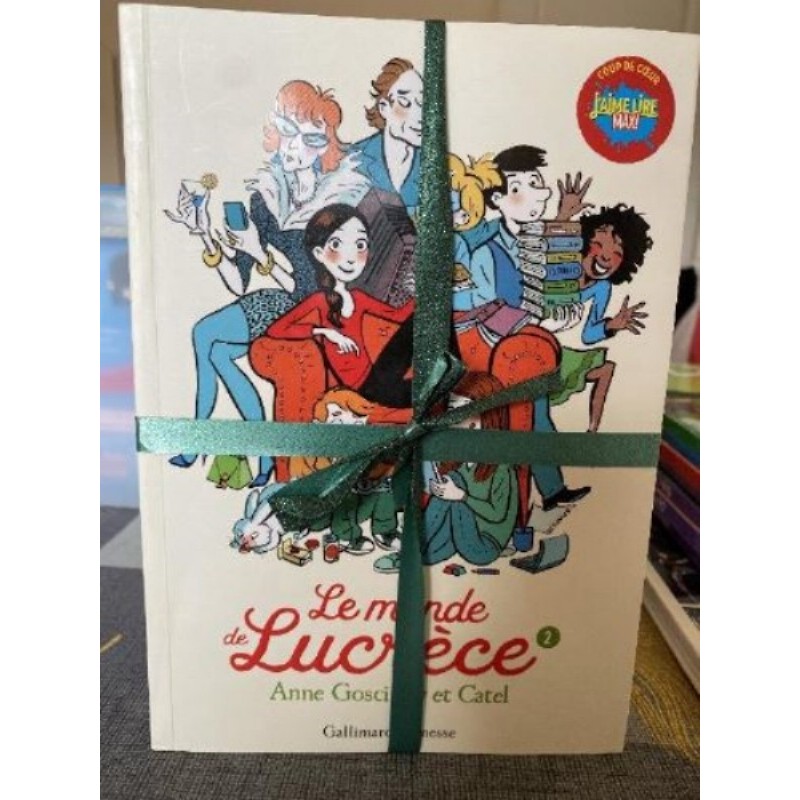 Lot 3 livres monde de Lucrèce 