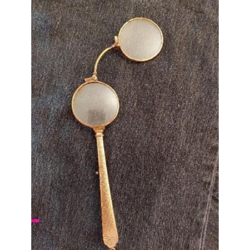 Lunette de théâtre en laiton 