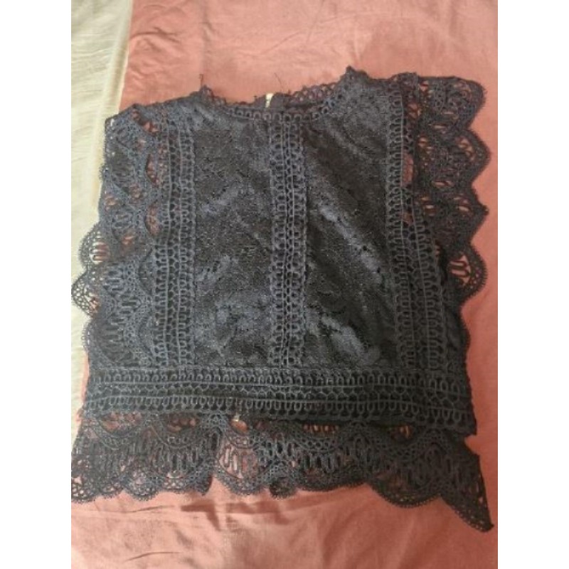 HAUT COURT DENTELLE-COL.NOIR-T.36