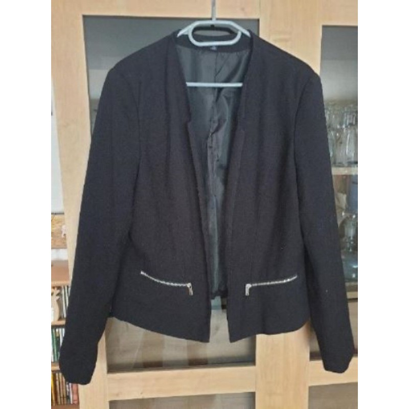 Petite veste noire taille M