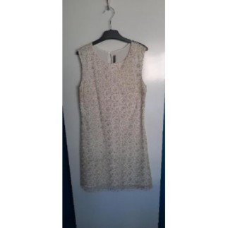 robe à dentelle dorée NAF...