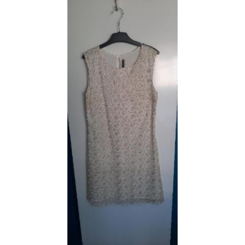 robe à dentelle dorée NAF NAF T36