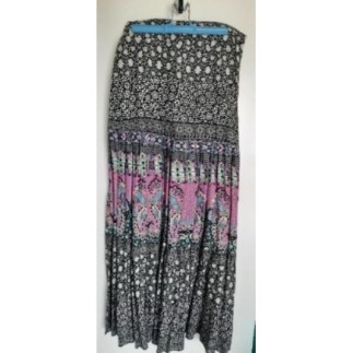 jupe longue à fleurs...