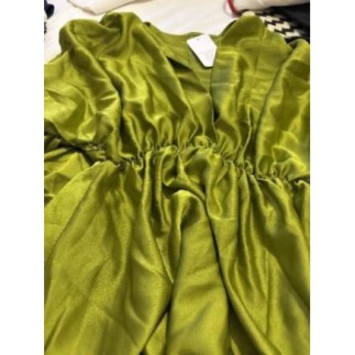 Robe verte satin taille...