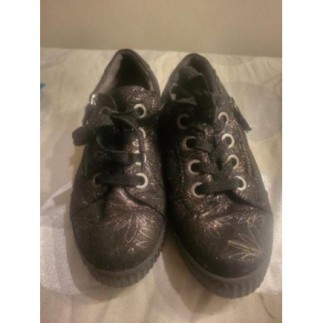 Chaussure noir doré 