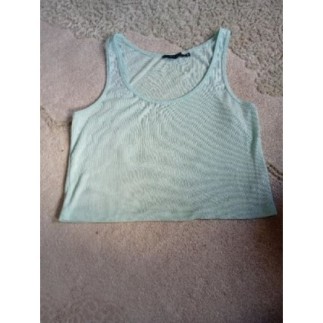 Crop top bleu ciel marque...