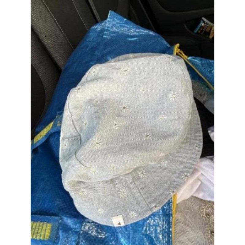 Bob fille tape à l oeil