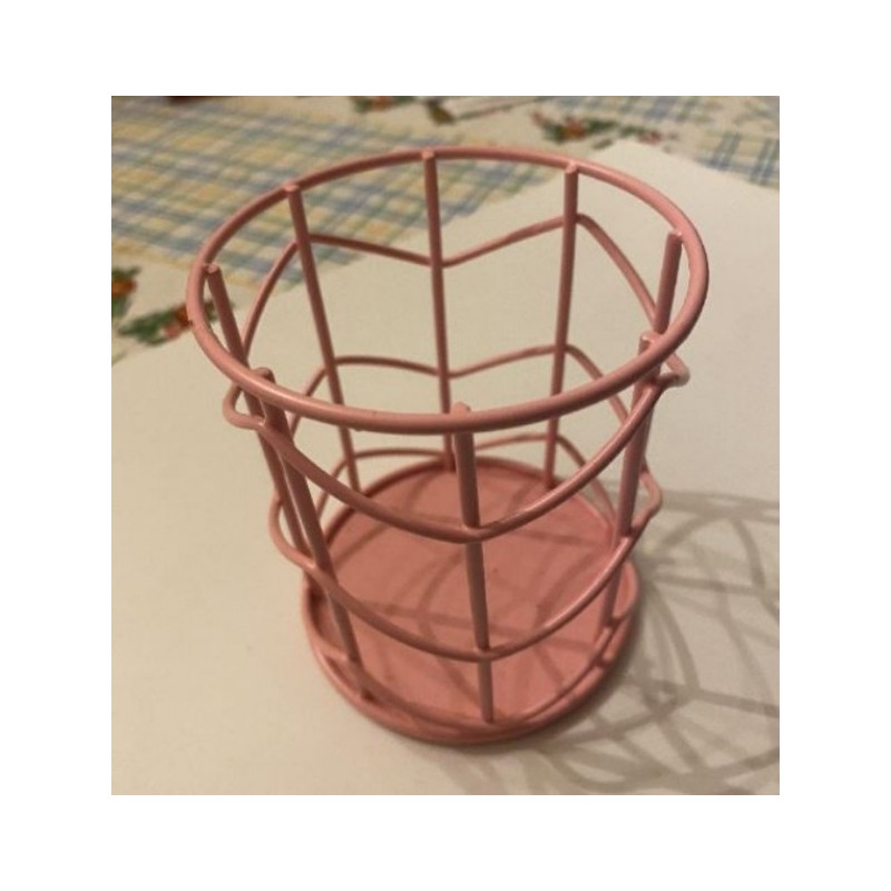 pot à crayons en métal rose