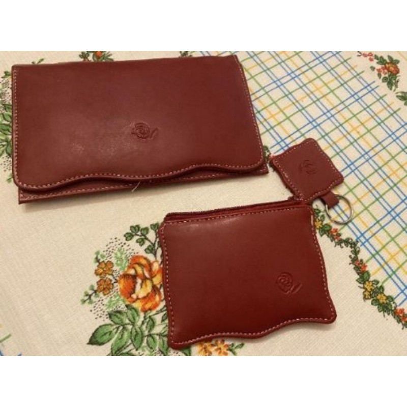 lot portefeuille - porte monnaie - porte-clefs rouge 12-19cm non utilisé